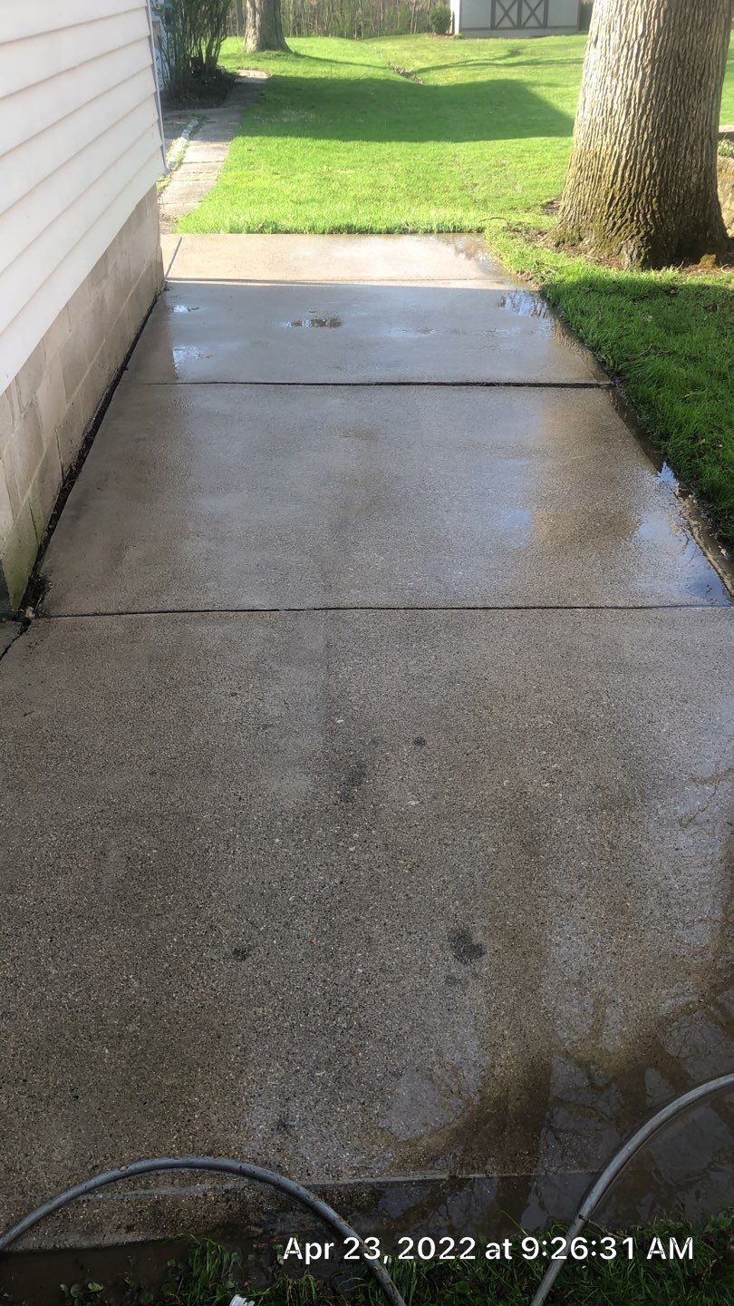Concrete and Gutter Cleaning in Oak Harbor, OH